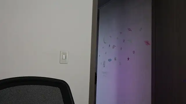 Snapshot of trieone chatting on September 28, 2025, 11:10 pm trieone online show from September 28, 2025, 11:10 pm