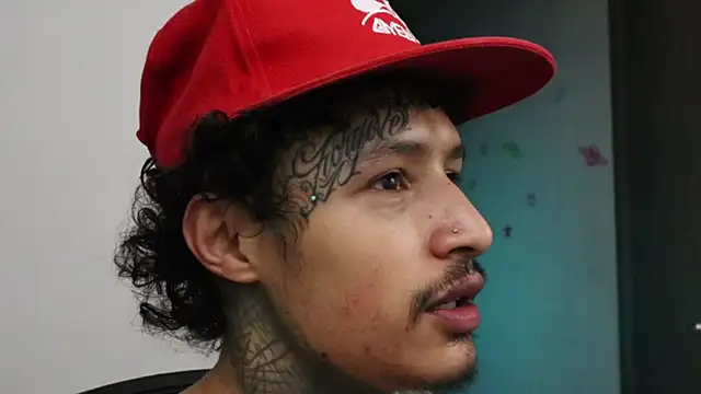 Snapshot of trieone chatting on October 3, 2025, 12:51 am trieone online show from October 3, 2025, 12:51 am