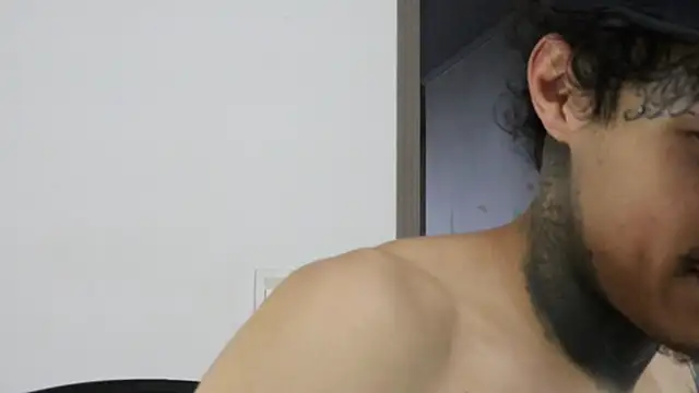 Snapshot of trieone chatting on October 26, 2025, 1:55 am trieone online show from October 26, 2025, 1:55 am