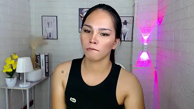 Snapshot of urnaughtydolly69 chatting on October 22, 2025, 9:31 am urnaughtydolly69 online show from October 22, 2025, 9:31 am