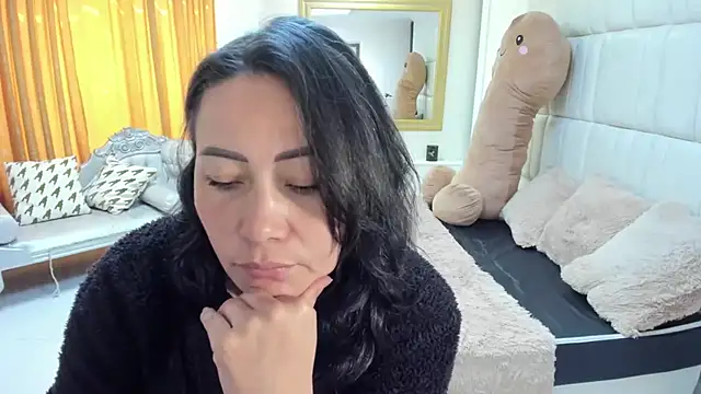 gaby trent online show from November 12, 2025, 3:01 pm