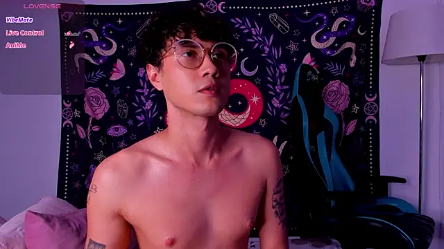 LeaneSeb online show from December 20, 2024, 1:54 pm