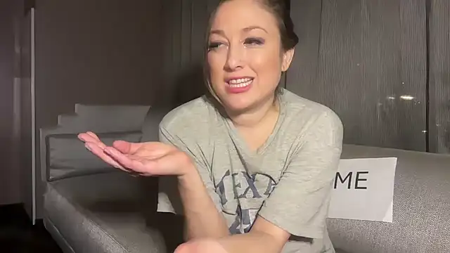 Snapshot of CrazyKittenMeow chatting on February 8, 2025, 7:59 am CrazyKittenMeow online show from February 8, 2025, 7:59 am