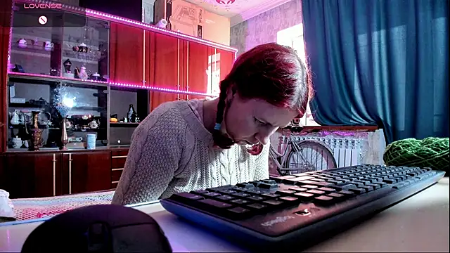 pa1e pr1ncess online show from January 29, 2025, 12:35 pm