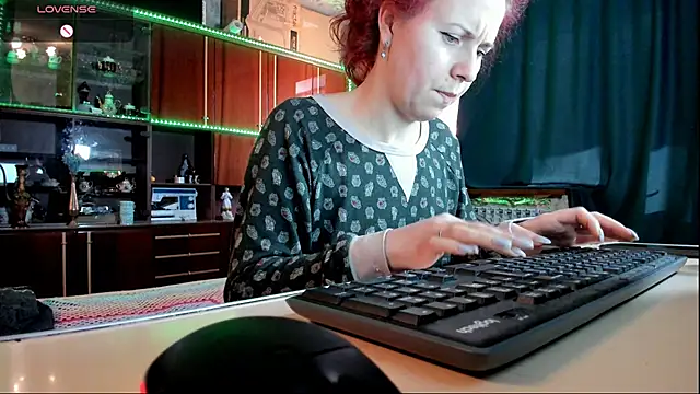 pa1e pr1ncess online show from March 4, 2025, 12:01 pm