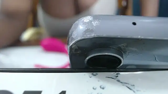 katt008 online show from April 5, 2026, 3:04 am