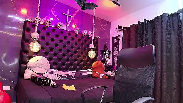 Snapshot of AlexHoe_ chatting on January 18, 2025, 12:46 am AlexHoe online show from January 18, 2025, 12:46 am