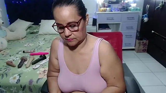 pervert mommy  online show from March 20, 2026, 10:31 am