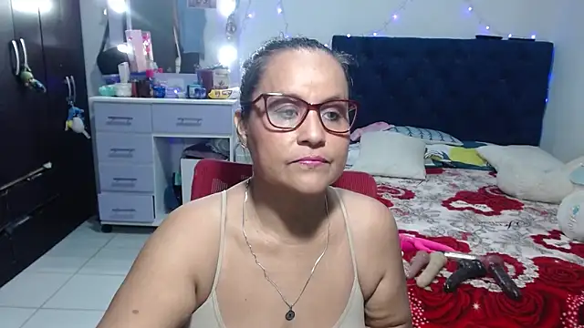 pervert mommy  online show from May 21, 2026, 10:11 am