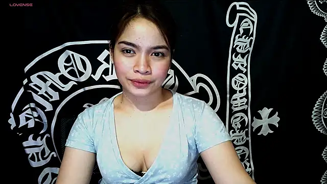  preciousmoira  online show from May 27, 2026, 1:57 am