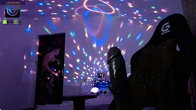 SonyaDevon online show from February 15, 2026, 3:58 am