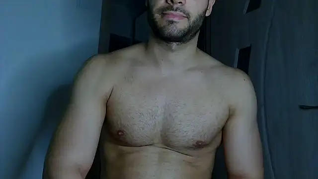 Justynn1 online show from July 7, 2026, 8:46 pm