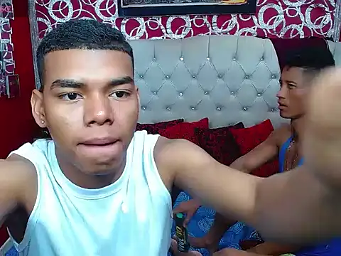 Snapshot of PEINBOYS chatting on January 23, 2025, 7:07 pm PEINBOYS online show from January 23, 2025, 7:07 pm