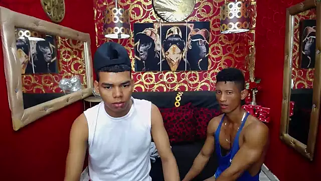 Snapshot of PEINBOYS chatting on February 3, 2025, 7:10 pm PEINBOYS online show from February 3, 2025, 7:10 pm