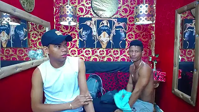 Snapshot of PEINBOYS chatting on February 5, 2025, 6:59 pm PEINBOYS online show from February 5, 2025, 6:59 pm