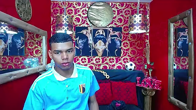 Snapshot of PEINBOYS chatting on February 13, 2025, 6:59 pm PEINBOYS online show from February 13, 2025, 6:59 pm