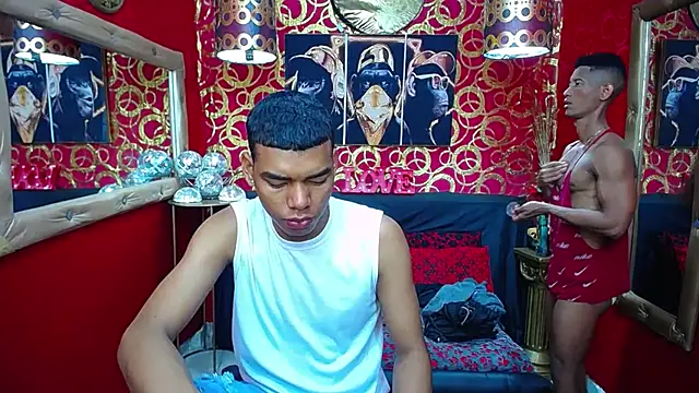 Snapshot of PEINBOYS chatting on February 24, 2025, 7:09 pm PEINBOYS online show from February 24, 2025, 7:09 pm