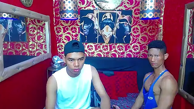 Snapshot of PEINBOYS chatting on March 20, 2025, 7:14 pm PEINBOYS online show from March 20, 2025, 7:14 pm
