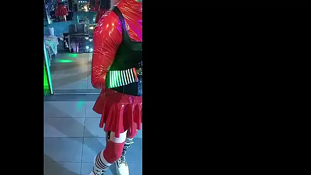 Snapshot of fetishboyzz chatting on November 19, 2025, 11:38 pm fetishboyzz online show from November 19, 2025, 11:38 pm