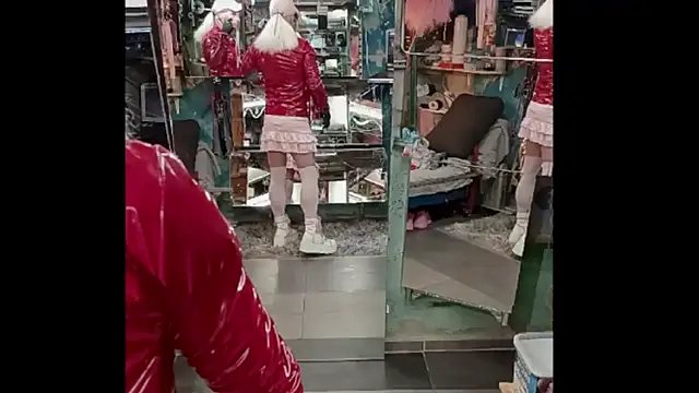 Snapshot of fetishboyzz chatting on February 7, 2026, 12:25 am fetishboyzz online show from February 7, 2026, 12:25 am