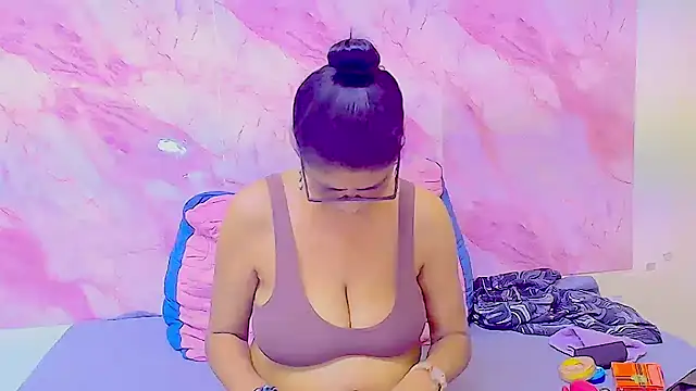 IndianAllure online show from October 14, 2025, 5:30 am