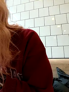 Frost foxy online show from October 12, 2025, 2:21 am