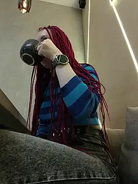 Frost foxy online show from December 21, 2025, 3:13 am