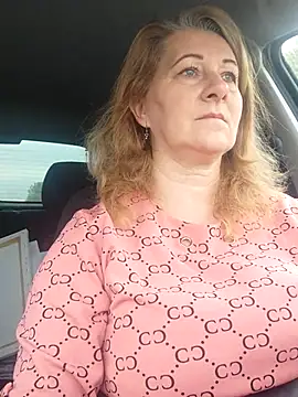 Snapshot of Elza01 chatting on October 3, 2025, 5:48 am Elza01 online show from October 3, 2025, 5:48 am