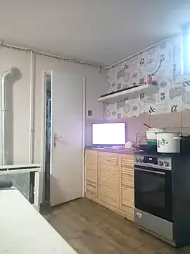 Snapshot of Elza01 chatting on October 6, 2025, 5:27 am Elza01 online show from October 6, 2025, 5:27 am