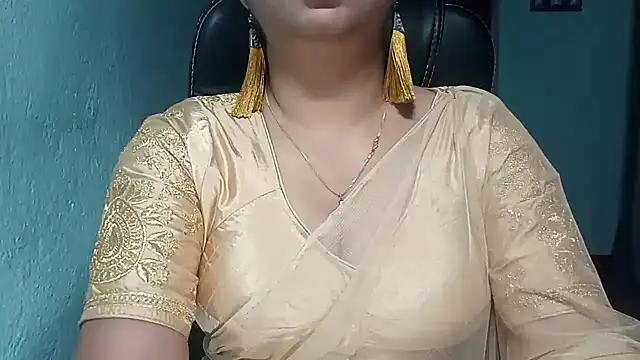 Snapshot of YourModhu chatting on September 10, 2025, 5:35 pm YourModhu online show from September 10, 2025, 5:35 pm