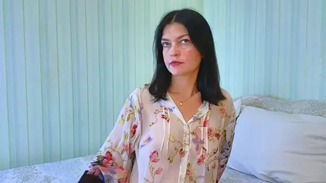 Snapshot of _Lily_ chatting on October 30, 2025, 6:59 am Lily online show from October 30, 2025, 6:59 am