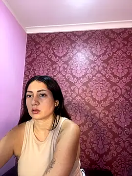 juliana diaz online show from October 15, 2025, 11:21 am