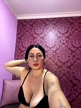 juliana diaz online show from November 23, 2025, 11:10 am