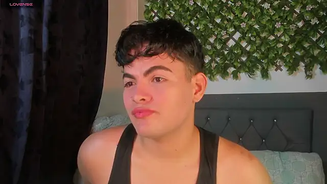 Snapshot of kamii_22 chatting on March 4, 2026, 12:00 pm kamii 22 online show from March 4, 2026, 12:00 pm