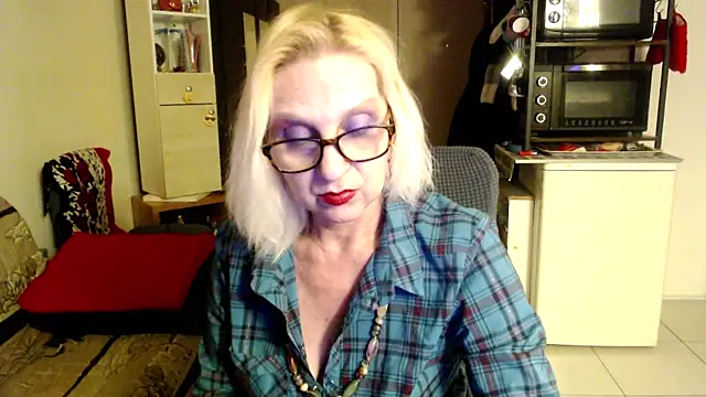 Snapshot of Ala-N-Dala chatting on March 19, 2025, 2:16 am Ala-N-Dala online show from March 19, 2025, 2:16 am