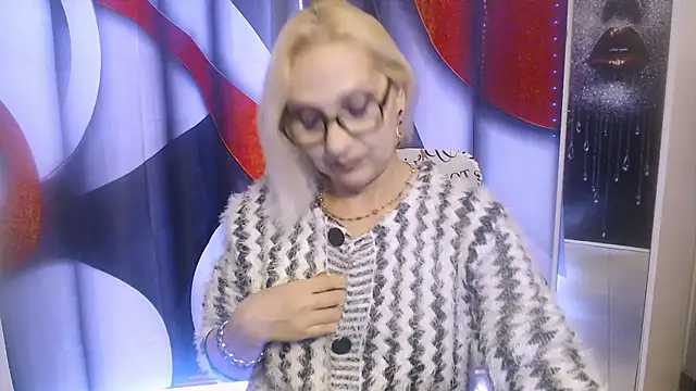 Snapshot of Ala-N-Dala chatting on September 15, 2025, 7:19 am Ala-N-Dala online show from September 15, 2025, 7:19 am