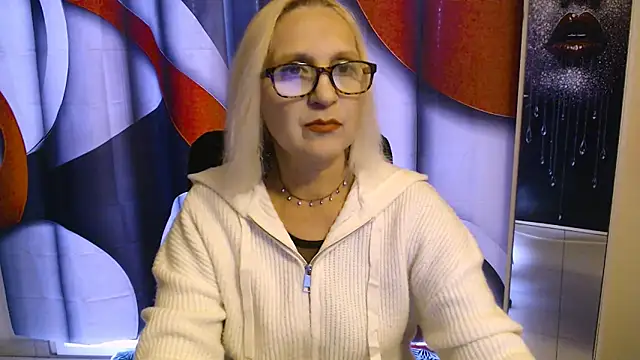 Snapshot of Ala-N-Dala chatting on October 2, 2025, 8:43 am Ala-N-Dala online show from October 2, 2025, 8:43 am