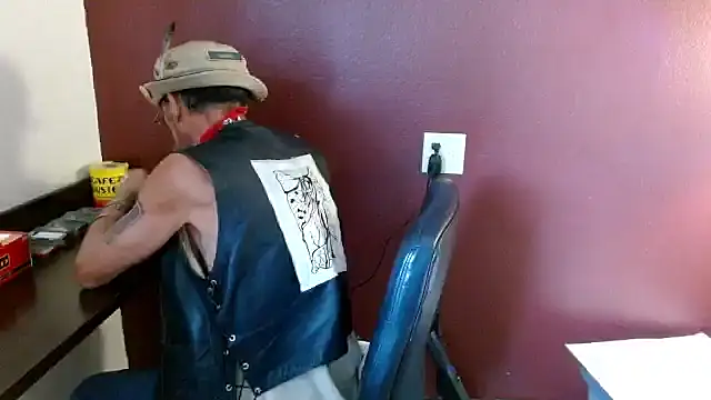 mycock2474u online show from November 2, 2025, 5:04 pm