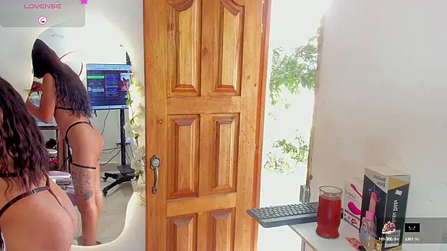 sofia gold  online show from October 27, 2025, 7:07 pm