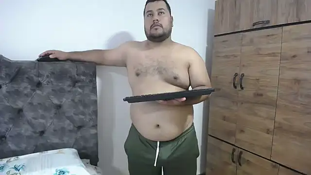 Snapshot of santi_hothot chatting on September 12, 2025, 7:14 pm santi hothot online show from September 12, 2025, 7:14 pm