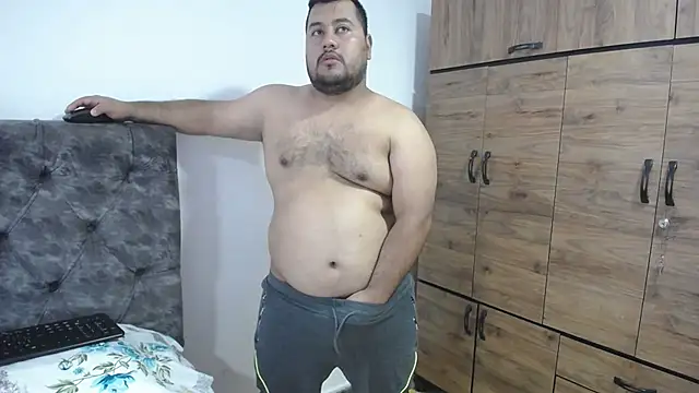 Snapshot of santi_hothot chatting on September 13, 2025, 7:02 pm santi hothot online show from September 13, 2025, 7:02 pm