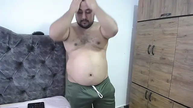 Snapshot of santi_hothot chatting on September 17, 2025, 7:04 pm santi hothot online show from September 17, 2025, 7:04 pm