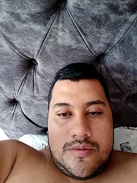 Snapshot of santi_hothot chatting on October 4, 2025, 5:44 pm santi hothot online show from October 4, 2025, 5:44 pm