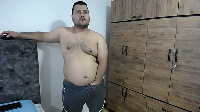 Snapshot of santi_hothot chatting on November 5, 2025, 7:03 pm santi hothot online show from November 5, 2025, 7:03 pm