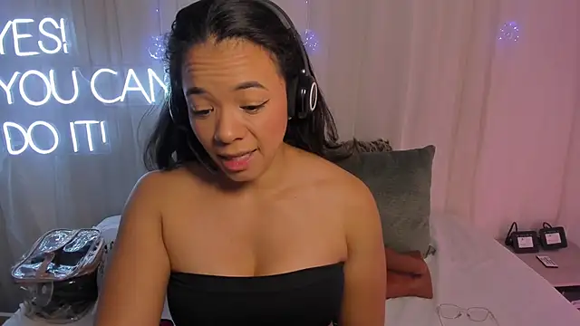 carolgaita online show from February 1, 2025, 11:21 am