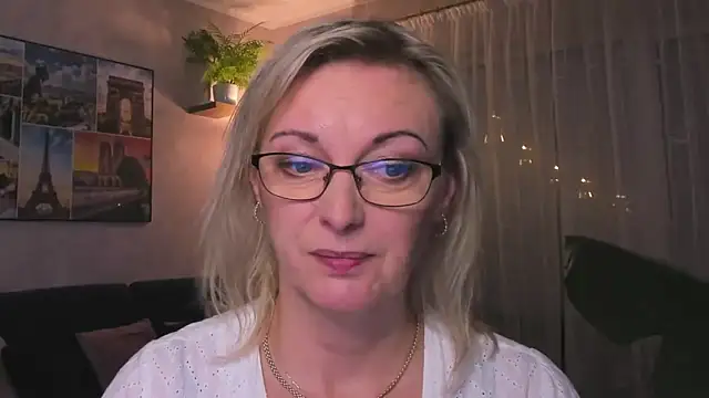 Snapshot of vanessa_chat chatting on December 11, 2024, 5:48 pm vanessa chat online show from December 11, 2024, 5:48 pm