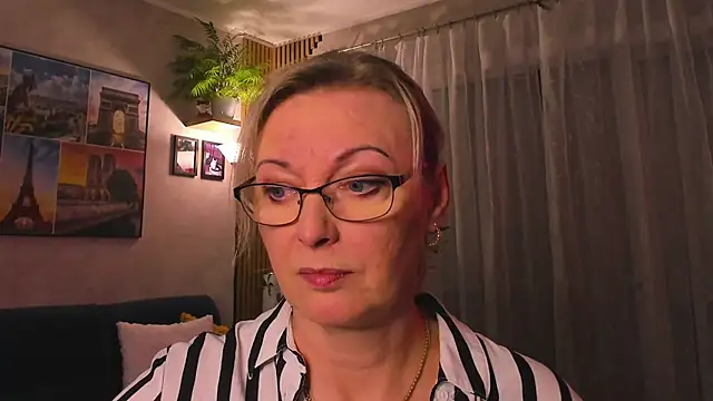 vanessa chat online show from April 15, 2026, 7:58 pm