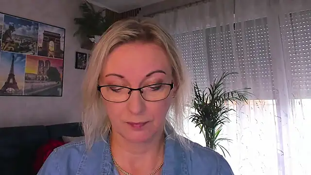 Snapshot of vanessa_chat chatting on July 15, 2026, 1:27 pm vanessa chat online show from July 15, 2026, 1:27 pm