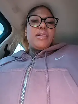 DarkDea online show from April 12, 2026, 5:40 pm