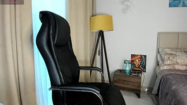 Snapshot of Colette__1977 chatting on February 18, 2026, 6:09 am Colette 1977 online show from February 18, 2026, 6:09 am